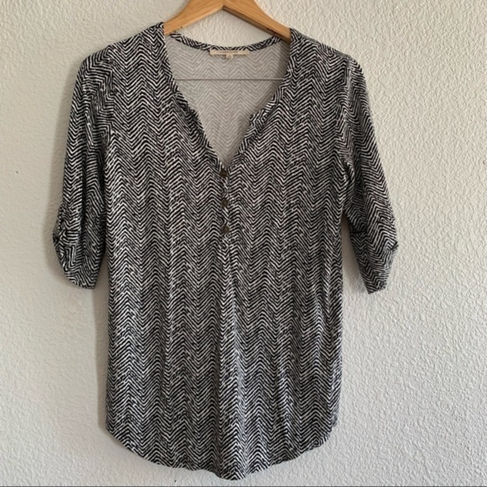 41 Hawthorn Chevron Pattern Half Sleeve Top